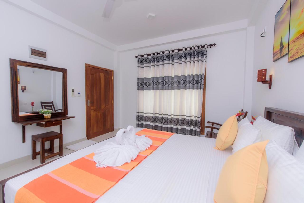 Scenery River Star Hotel Hikkaduwa Extérieur photo