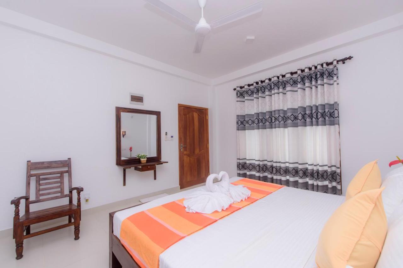 Scenery River Star Hotel Hikkaduwa Extérieur photo