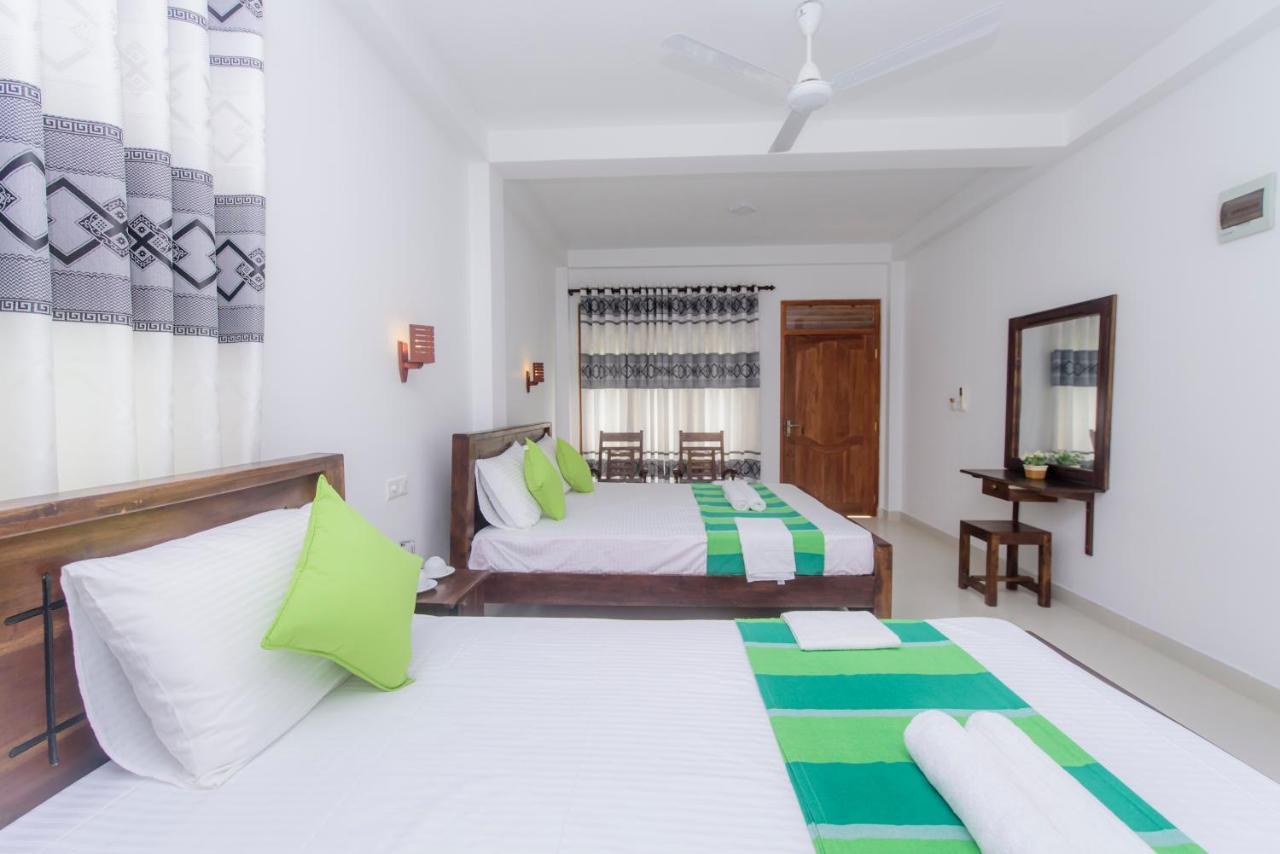 Scenery River Star Hotel Hikkaduwa Extérieur photo